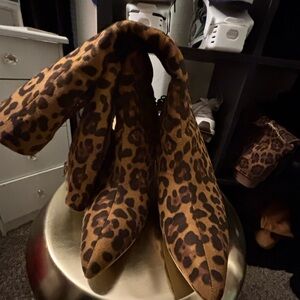 Leopard boots